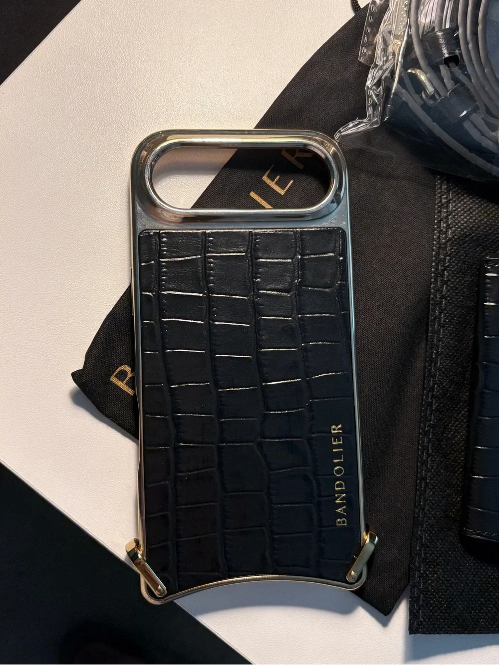 Bandolier Remi Magnet Black Croc Leather Phone Case with Card Wallet 17Air